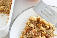 Baked Apple Oatmeal with Cinnamon and Maple Syrup