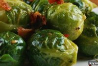 Crispy Garlic Bacon Brussels Sprouts Recipe for Weeknight Meals