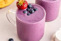 Creamy Banana and Berry Protein Smoothie Recipe