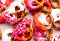 Valentine’s Day Decorated Pretzels: Cute DIY Chocolate-Covered Treats