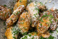 Crispy Garlic Parmesan Chicken Wings Recipe