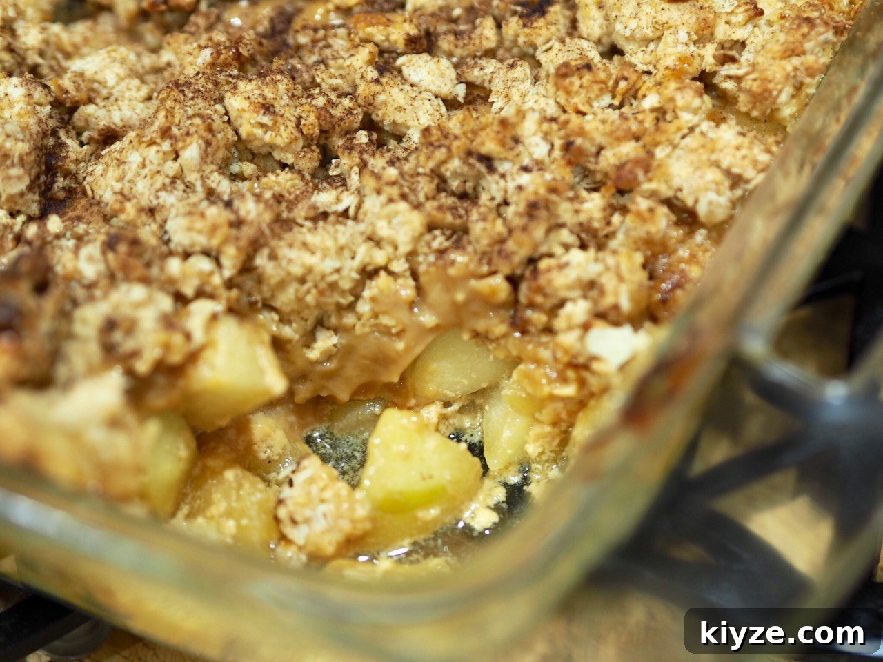 Irresistible Caramel Apple Crumble Recipe for Fall Baking 2 Caramel Apple Crumble