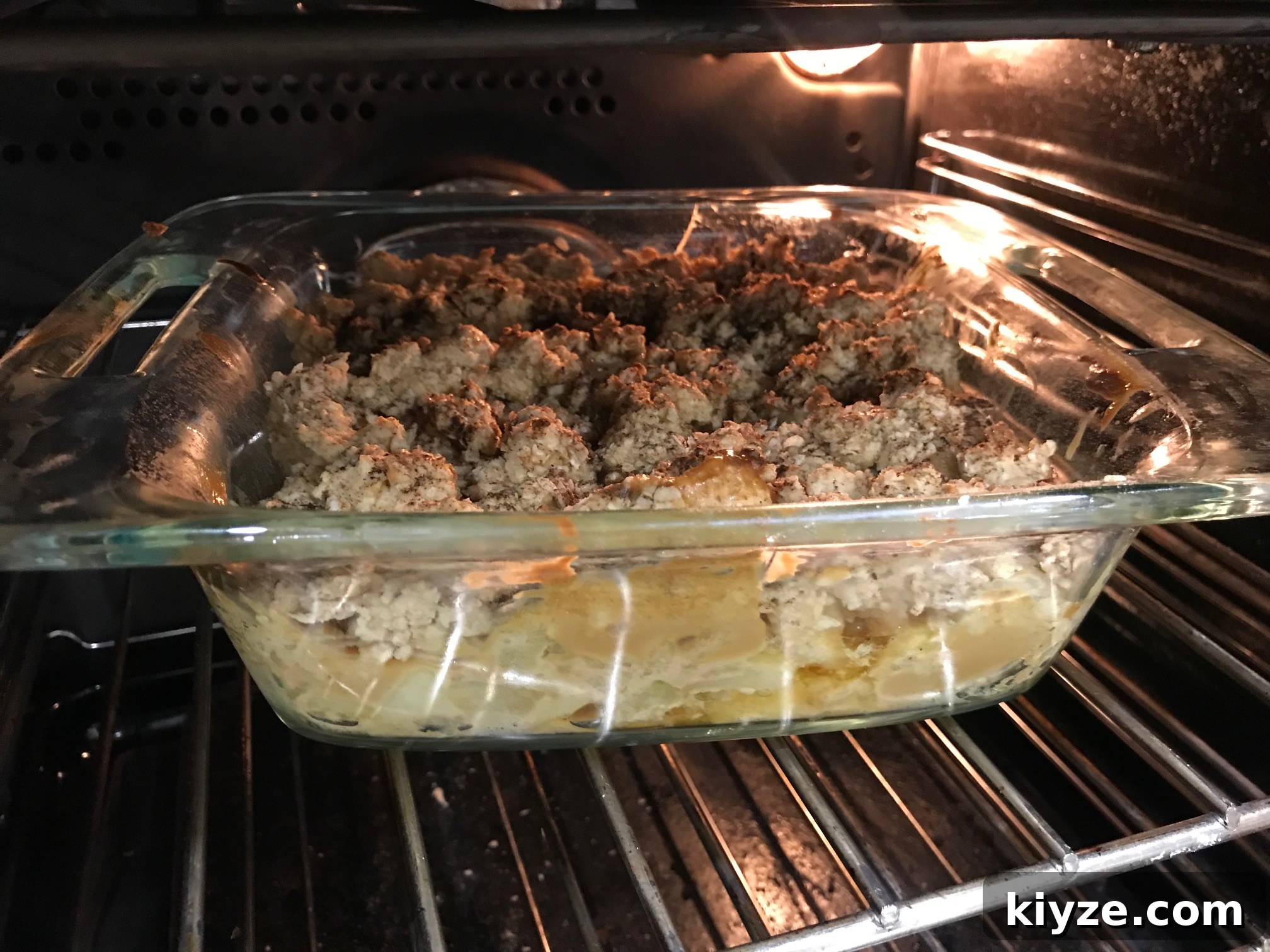 Irresistible Caramel Apple Crumble Recipe for Fall Baking 7 Caramel Apple Crumble