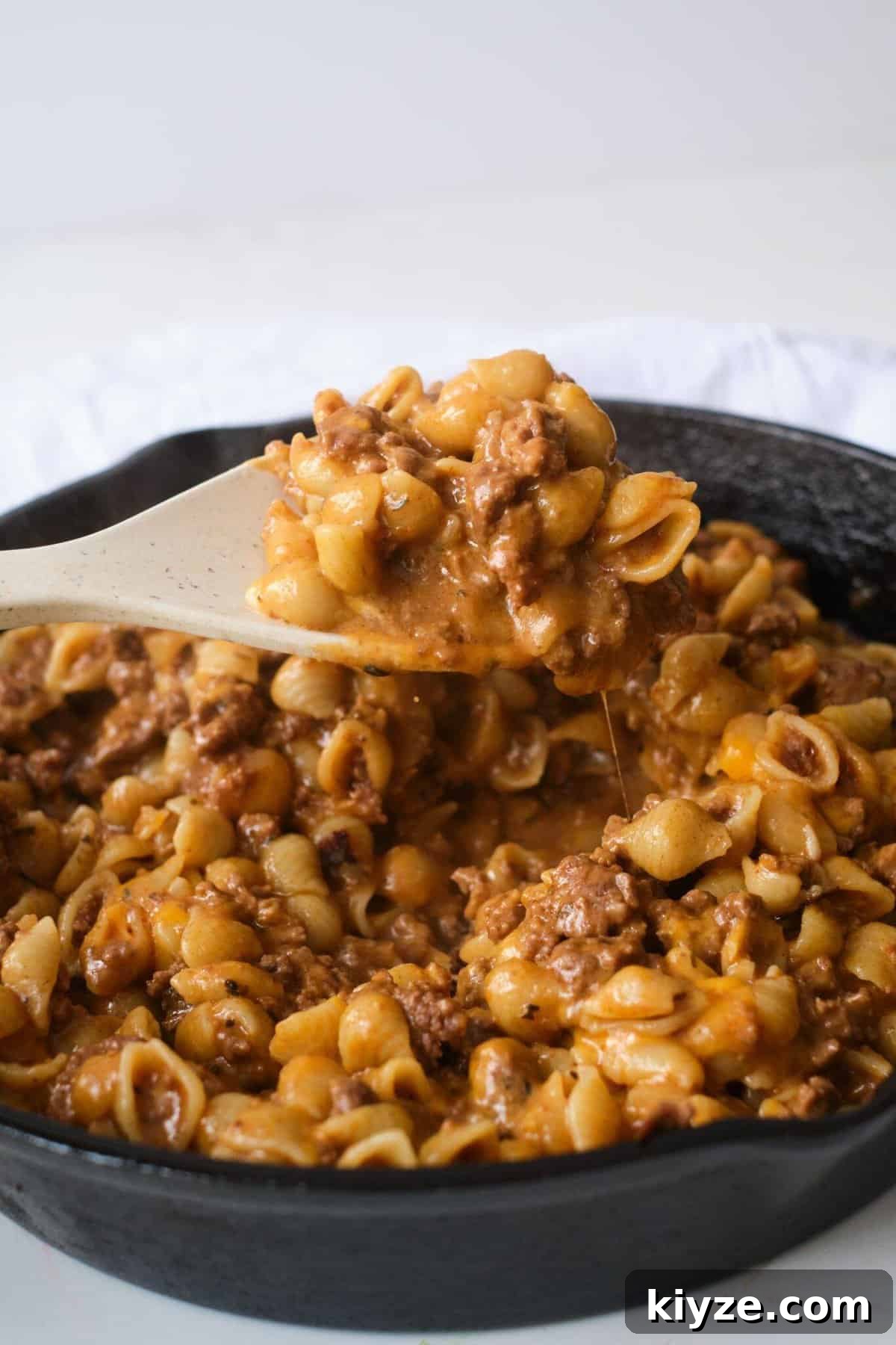 Homemade Hamburger Helper Recipe: Creamy Skillet Cheeseburger Casserole 2 img 12160 1