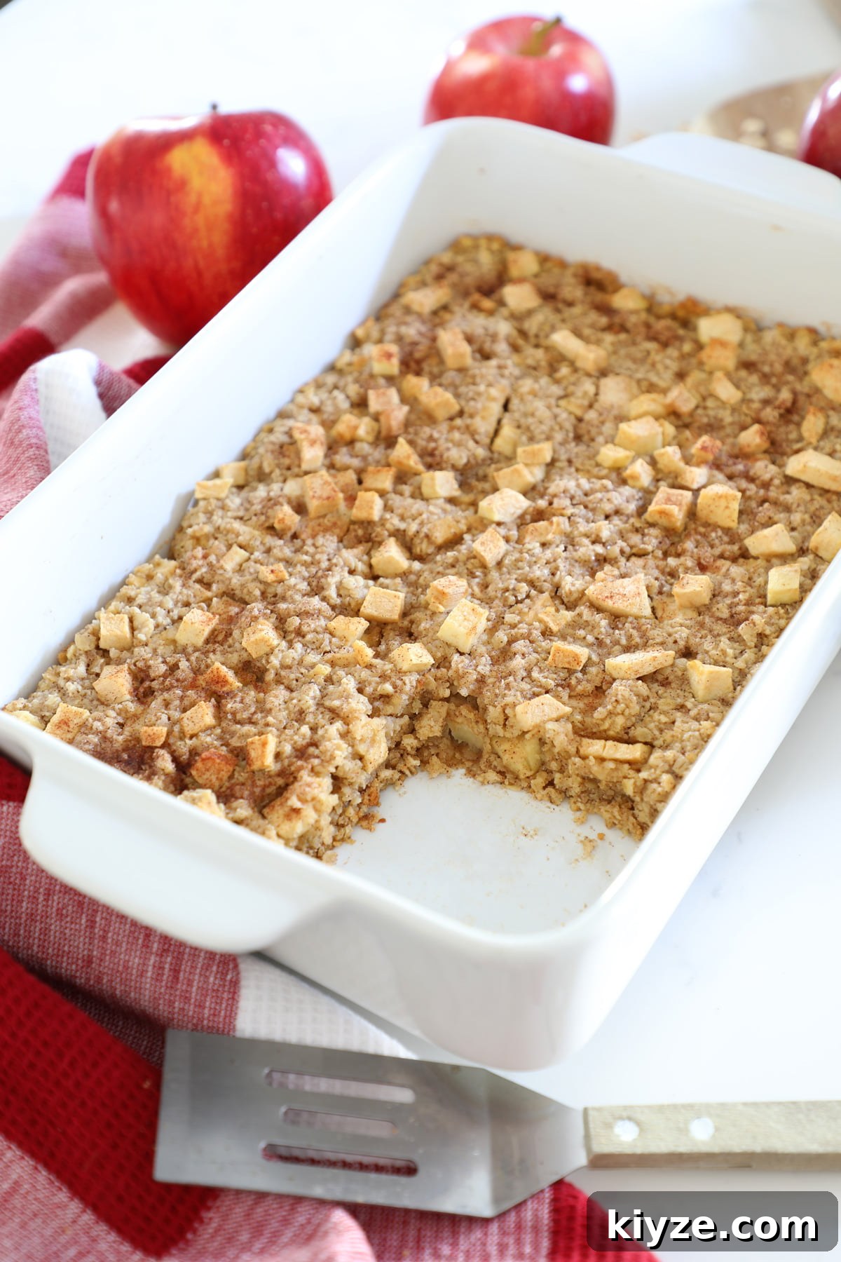 Baked Apple Oatmeal with Cinnamon and Maple Syrup 6 Baked Apple Oatmeal