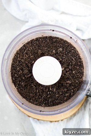 3-Ingredient Oreo Truffles Recipe: Creamy Chocolate Truffles in Minutes 5 img 16085 4