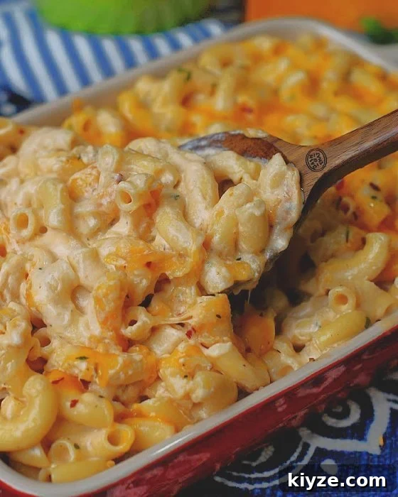 A spoonful of pepper jack mac & cheese