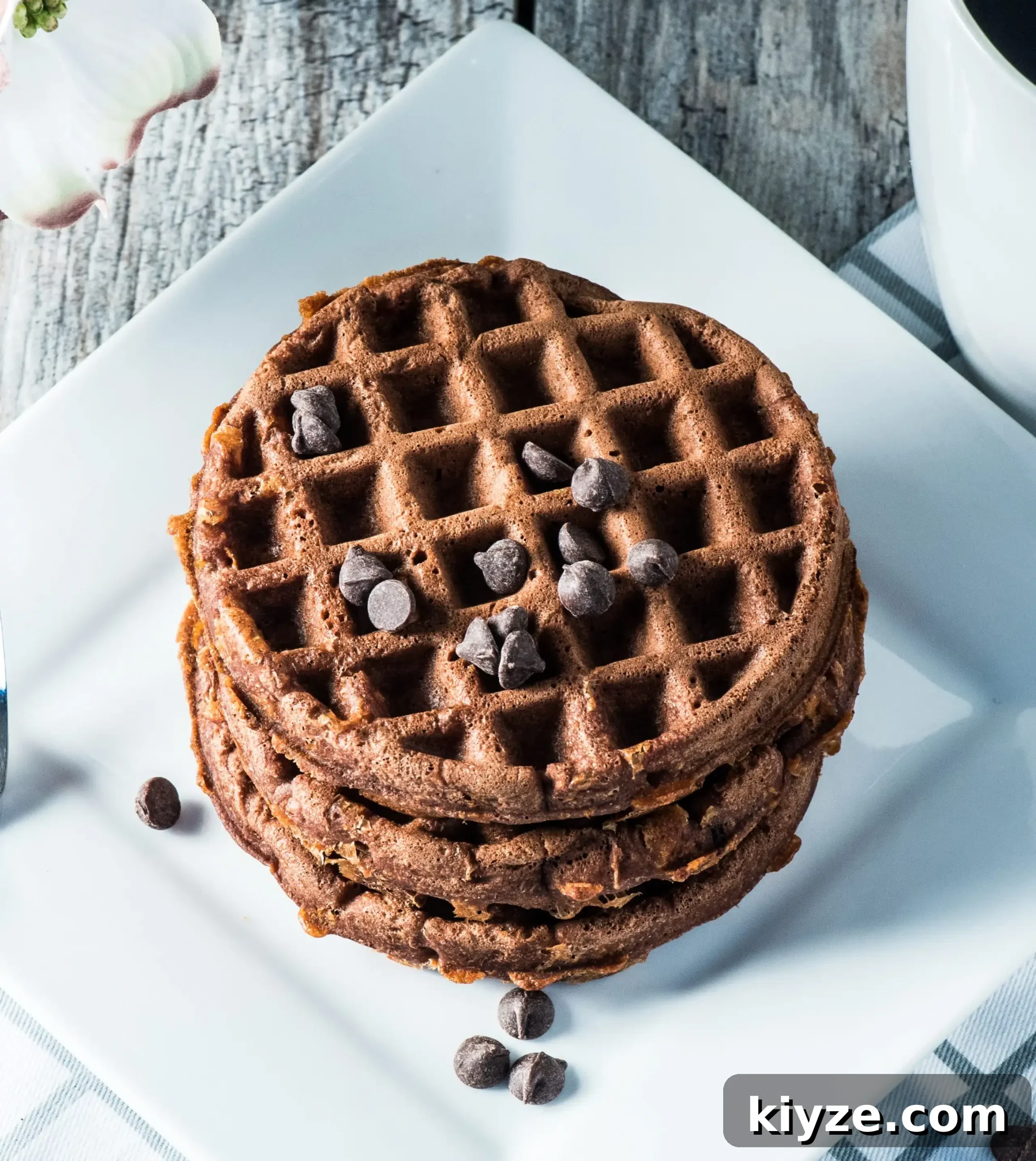 Chocolate Brownie Chaffles: Low-Carb Keto Dessert Recipe 5 Chocolate chips