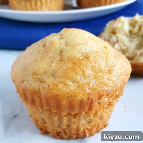 4-Ingredient Banana Muffins from Cake Mix 7 4 Ingredient Cake Mix Banana Muffins - Mix together 3 bananas, 3 eggs, 1/2 cup oil, and 1 box yellow cake mix to make moist and delicious banana muffins! Super quick and easy. | beatbakeeat.com