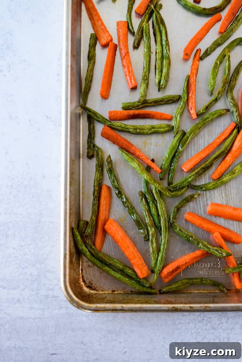 Oven-Roasted Carrots and Green Beans with Garlic and Herbs 4 Roasted Carrots and Green Beans