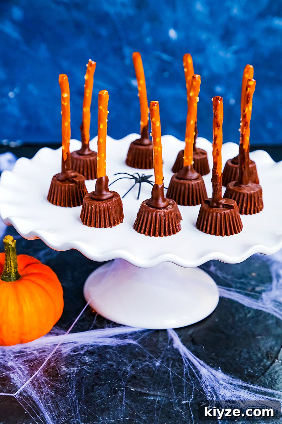Chocolate Pretzel Witch Brooms — Halloween Party Treats 2 img 31524 1