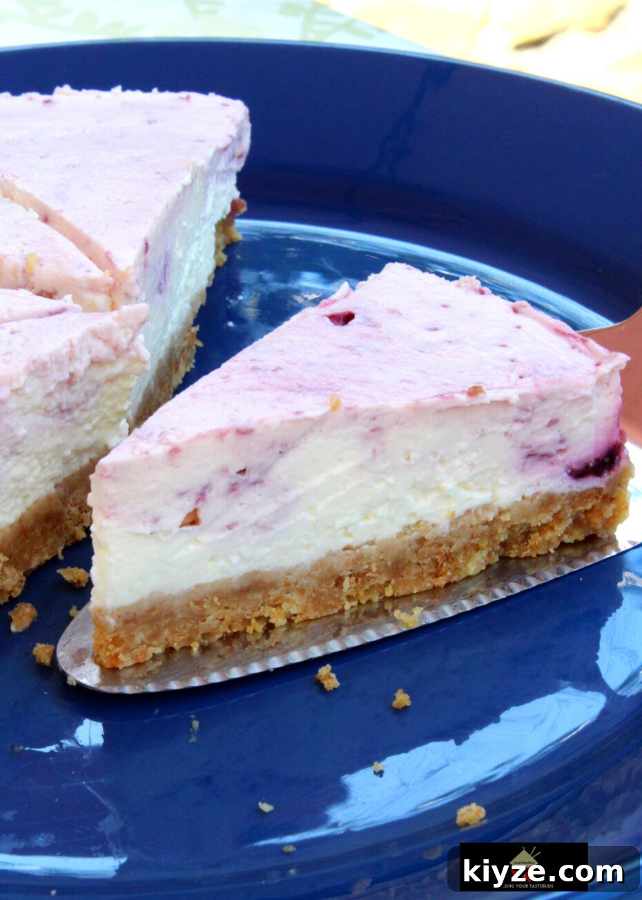 Blueberry Lemon Cheesecake Recipe with Fresh Citrus Glaze 3 Blueberry and Lemon Cheesecake, a delicious VERY EASY No-Bake dessert, with a creamy filling of sweet blueberries and sharp lemon on a crunchy cookie base.