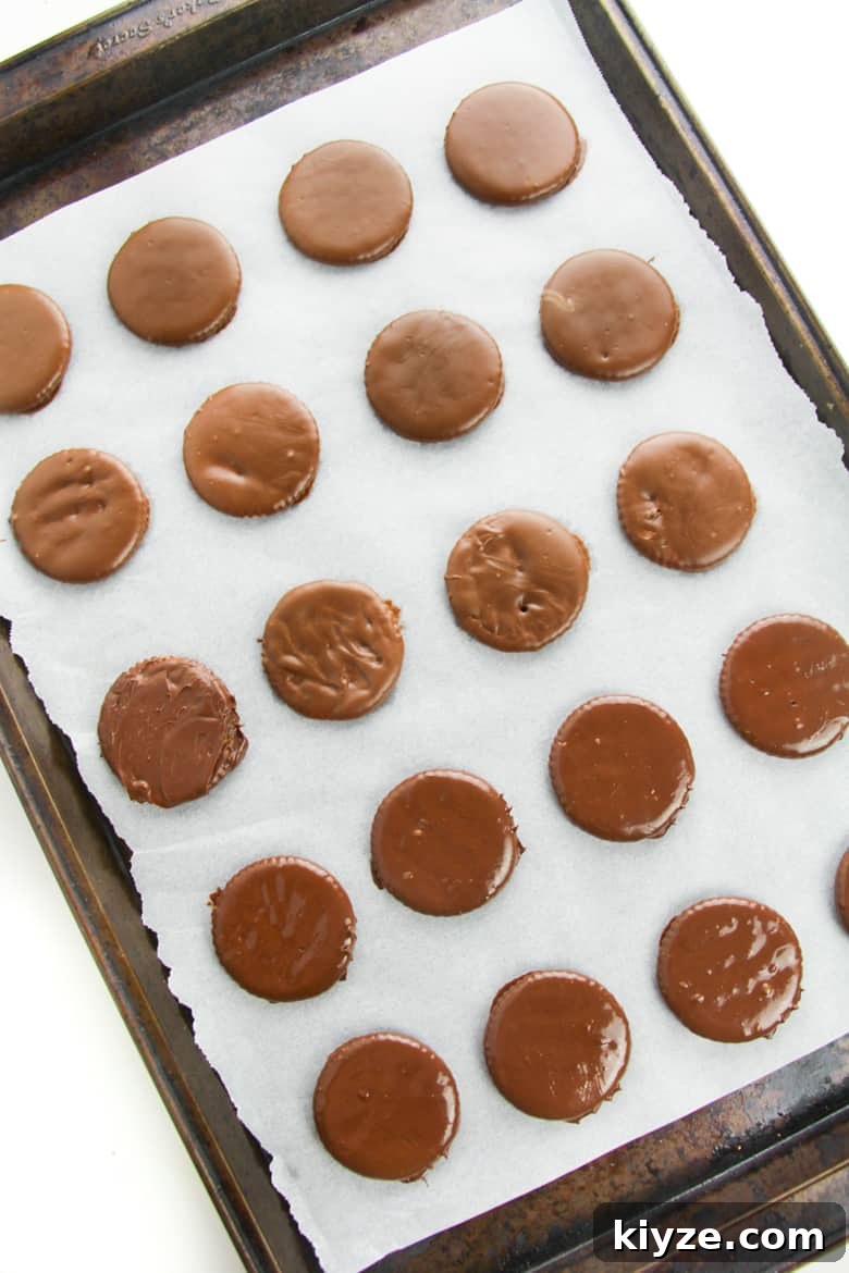 Thin Mint Cookie recipe using Ritz Crackers