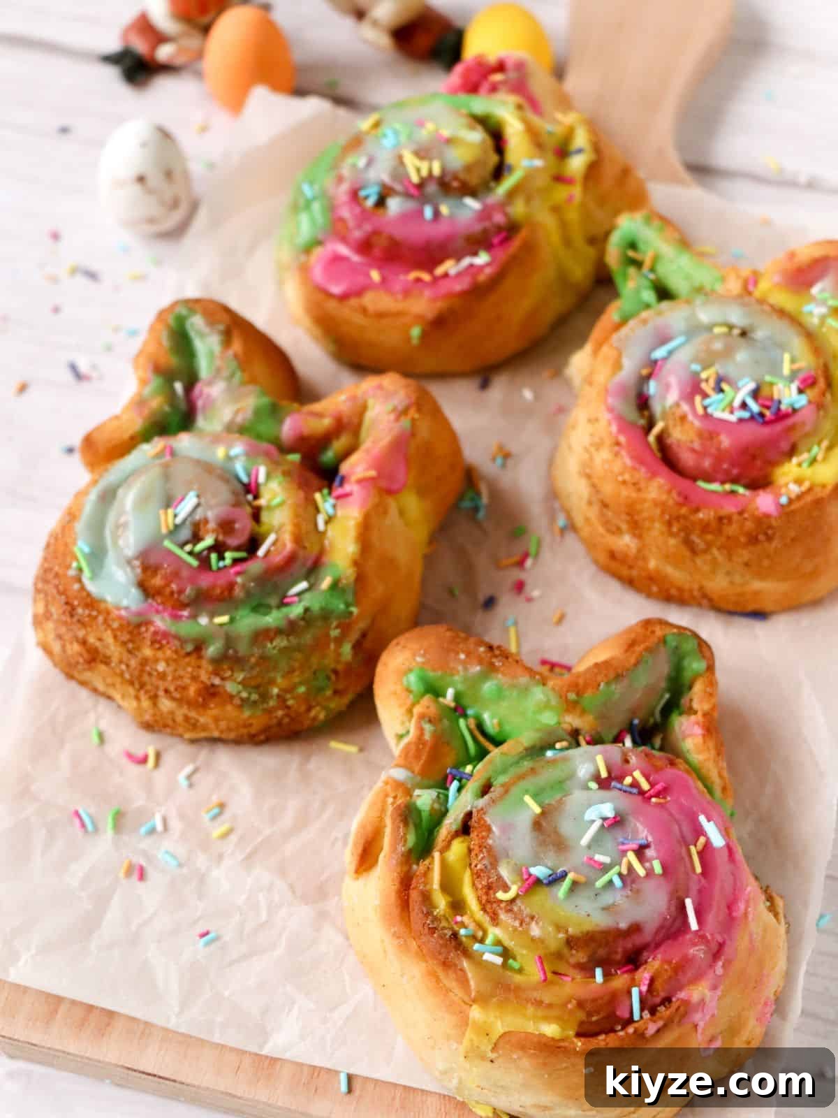 Bunny-Shaped Cinnamon Rolls: Cute Recipe for Spring Brunch 2 bunny cinnamon rolls