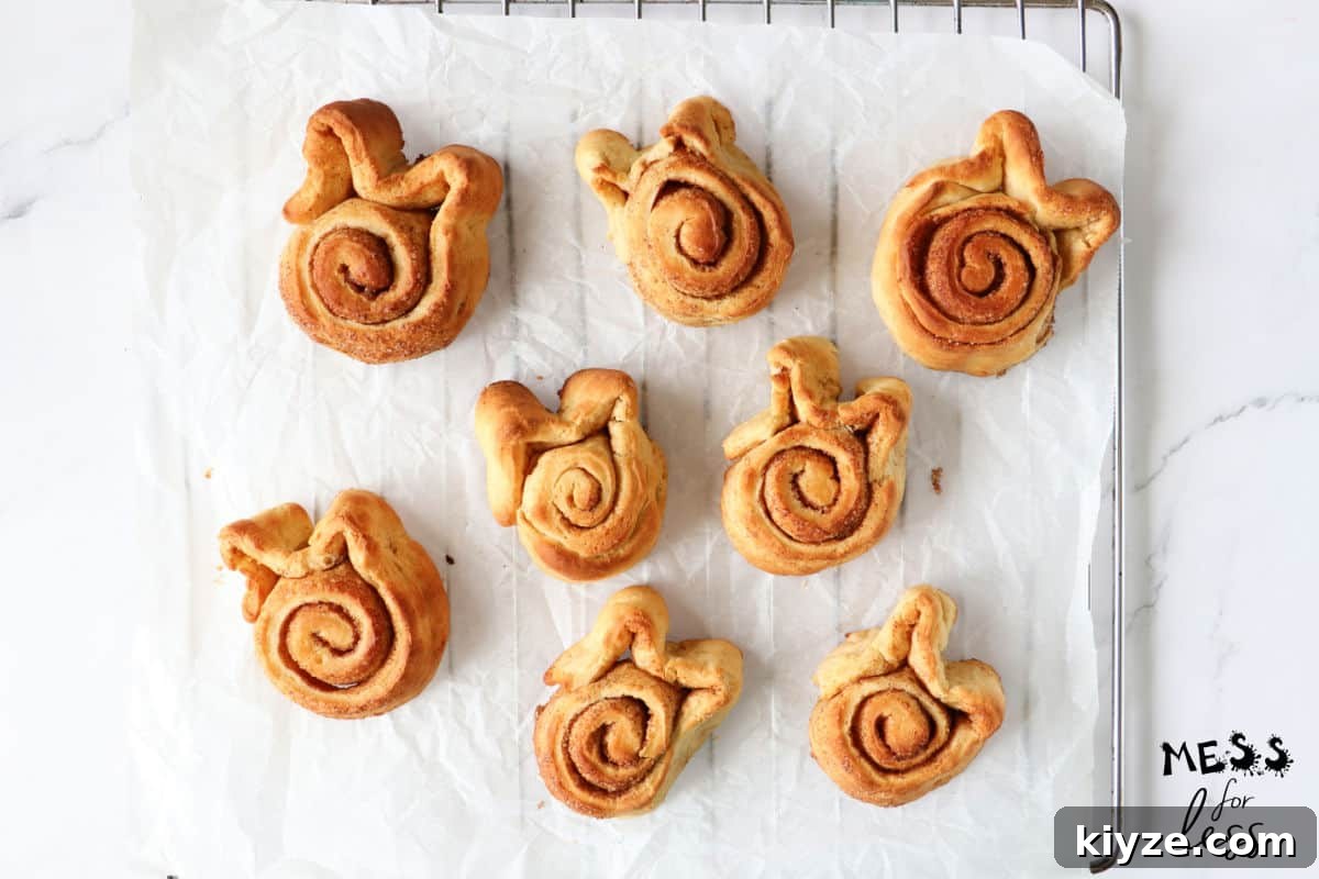 Bunny-Shaped Cinnamon Rolls: Cute Recipe for Spring Brunch 13 cinnamon roll bunnies