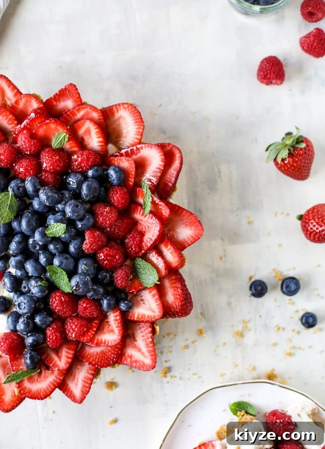 Triple-Berry No-Bake Star Tart Recipe (Video) 9 TRIPLE BERRY TART CLOSE-UP