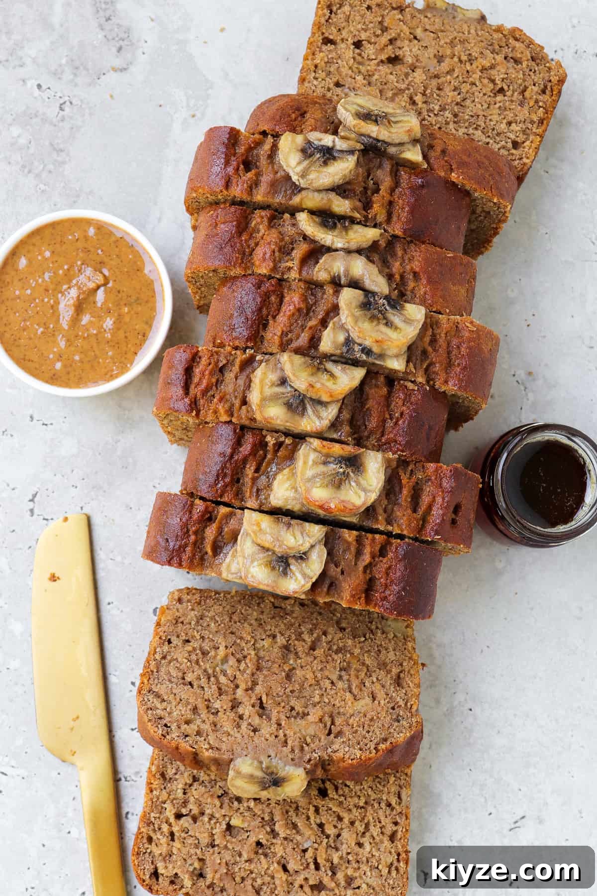 5-Ingredient Vegan Banana Bread Recipe 7 Sliced up banana bread.