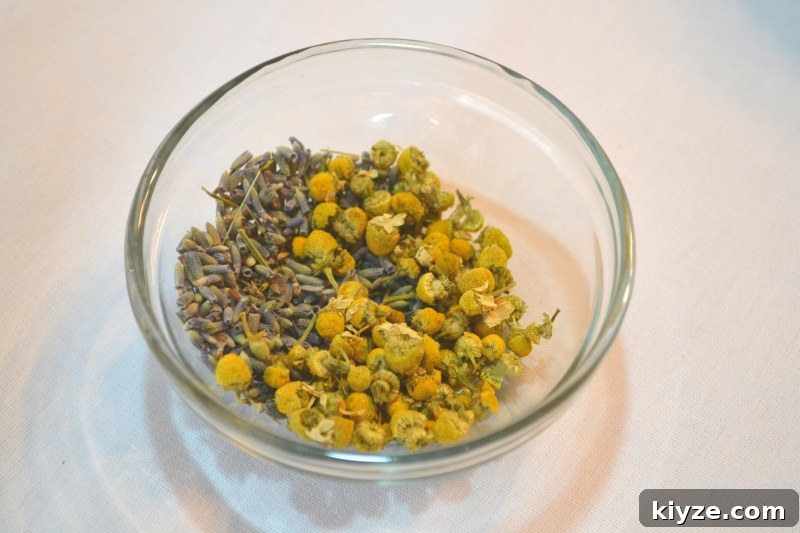 Lavender and Chamomile Tea: Calm Your Mind with Soothing Herbal Blend 10 img 7546 9