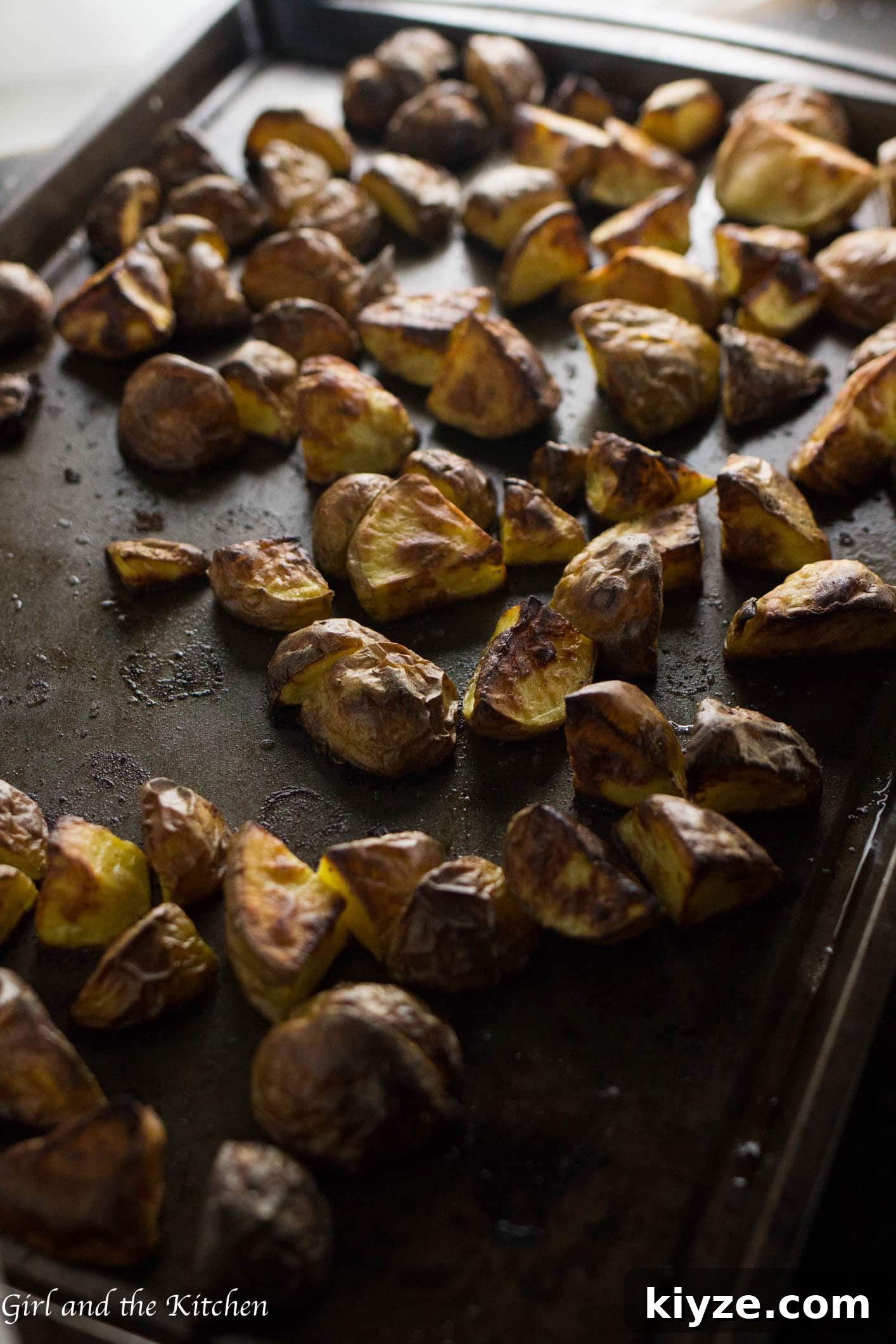 Crispy Mexican-Style Roasted Potatoes with Spicy Citrus Seasoning 4 Classic roasted potatoes baked with classic Mexican spices and tossed together with a zesty pico de gallo! Great served warm or as a healthy alternative to a potato salad!