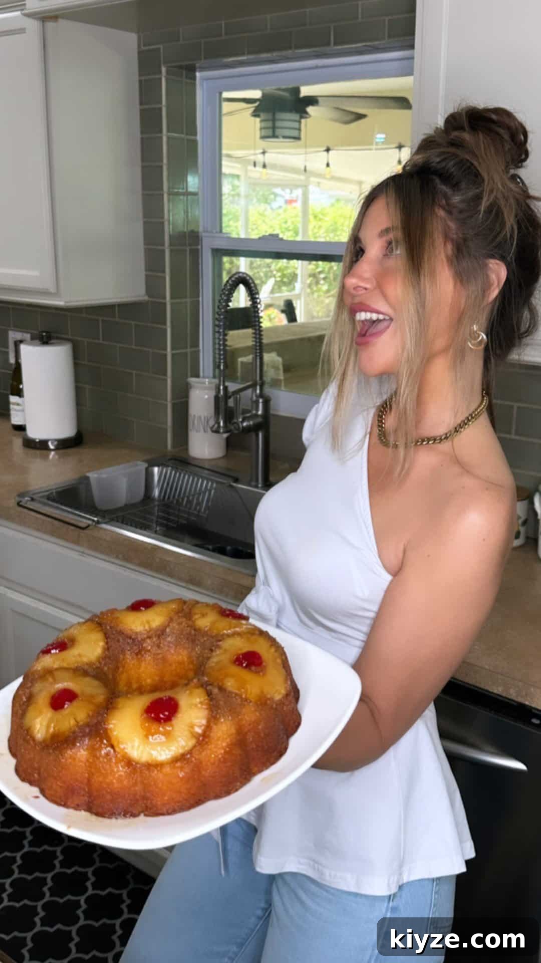 Classic Pineapple Upside-Down Cake Recipe for Moist, Old-Fashioned Flavor 3 img 7855 2