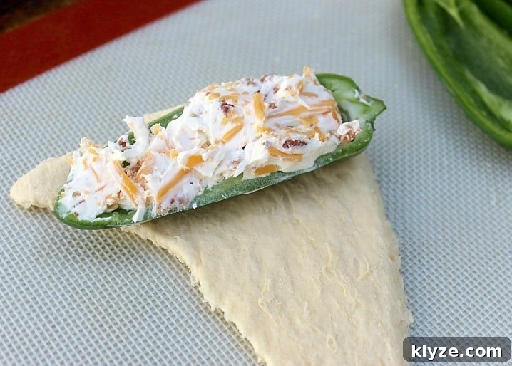Cheesy Jalapeño Popper Crescent Roll Appetizers 5 Jalapeno poppers