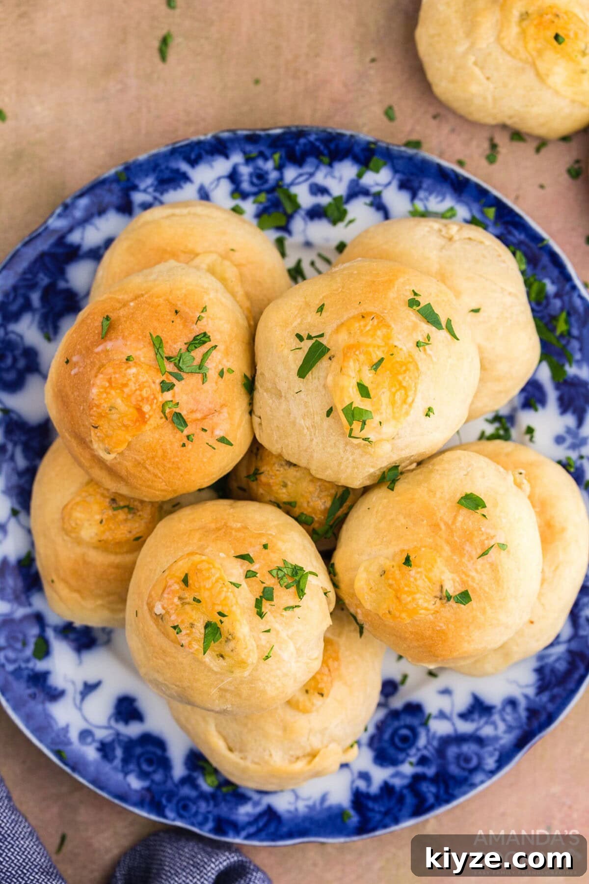 Garlic Herb Cheese Rolls Recipe — Soft, Cheesy, Irresistible 14 plate of garlic cheese rolls