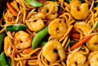 Wok Fried Prawn Noodles with Garlic and Chili