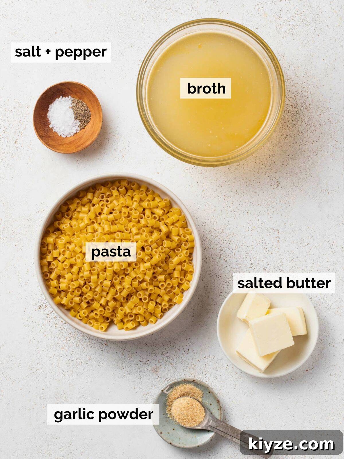Ingredients for butter pasta with garlic powder.