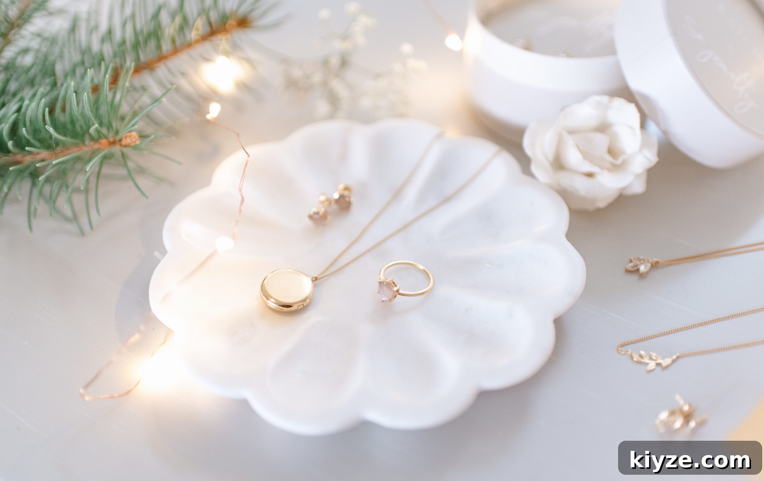 12 Days of Giveaways Day 4: So Pretty with Cara Cotter 2 Cara Cotter 12 Days Giveaways